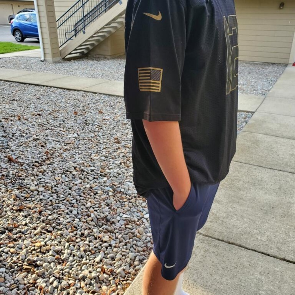 Brand New Nike Seahawks Salute to Service
